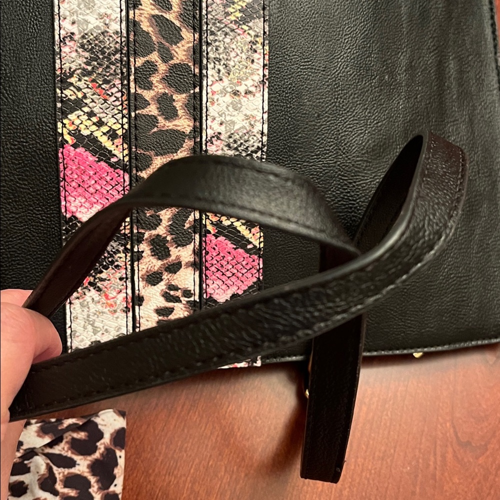 Betsey Johnson Black Tote Bag Leopard & Snake Print Stripe with Bow- EUC - Picture 14 of 16